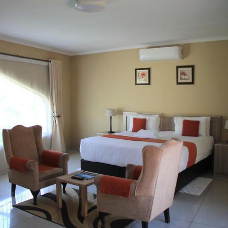 Bridgeville Guest House Gaborone Bagian luar foto