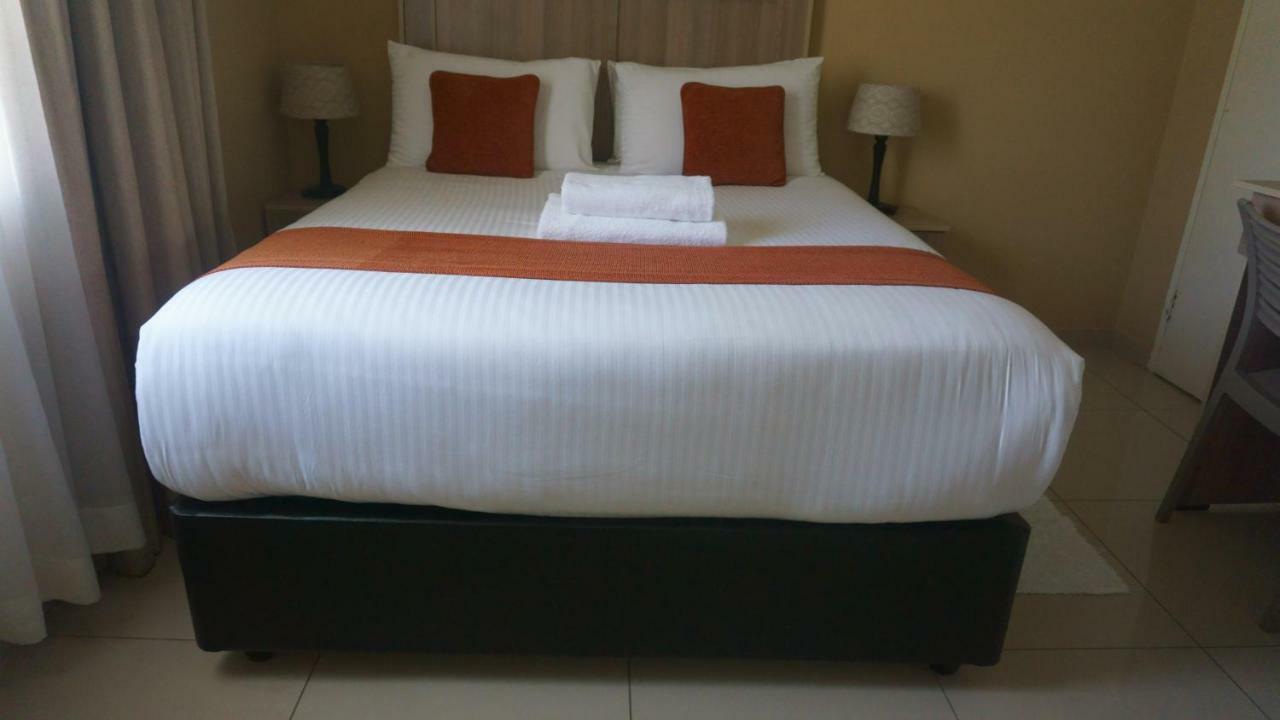 Bridgeville Guest House Gaborone Bagian luar foto