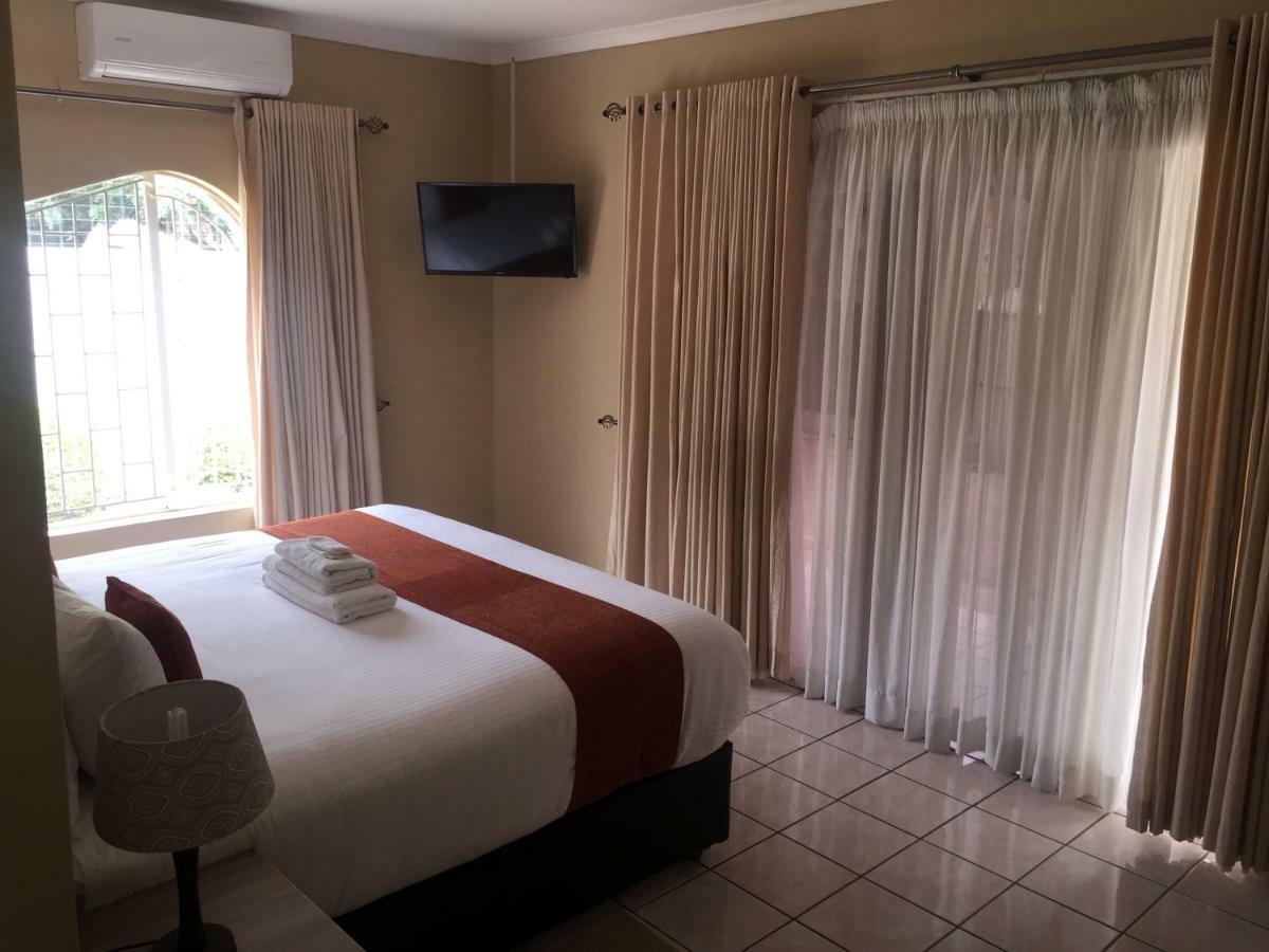 Bridgeville Guest House Gaborone Bagian luar foto