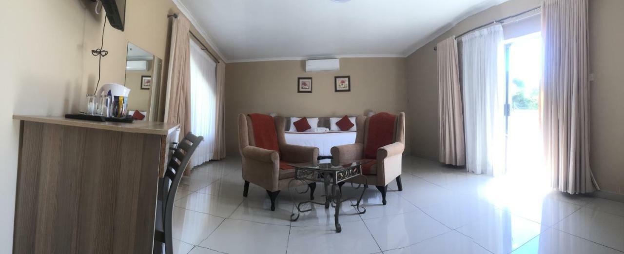 Bridgeville Guest House Gaborone Bagian luar foto